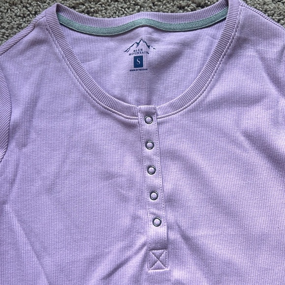 NEW Women’s Henley Bundle size small - Picture 3 of 12